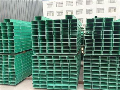 Qual é a resistência ao envelhecimento das canaletas de cabos em PRFV (Plástico Reforçado com Fib...